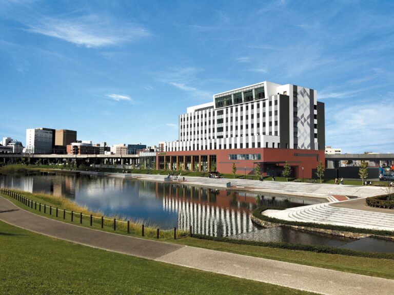 R02.11.30収受　森山病院外観修正_最終画像【新聞広告原稿】(写)