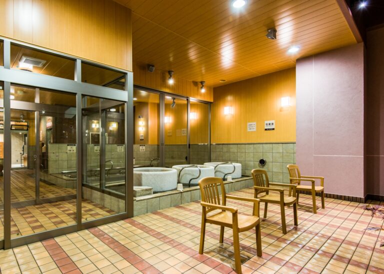 045　２階露天風呂 (女)